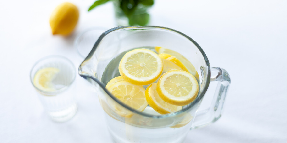 Acqua e limone: un’ottima scelta per una dieta keto