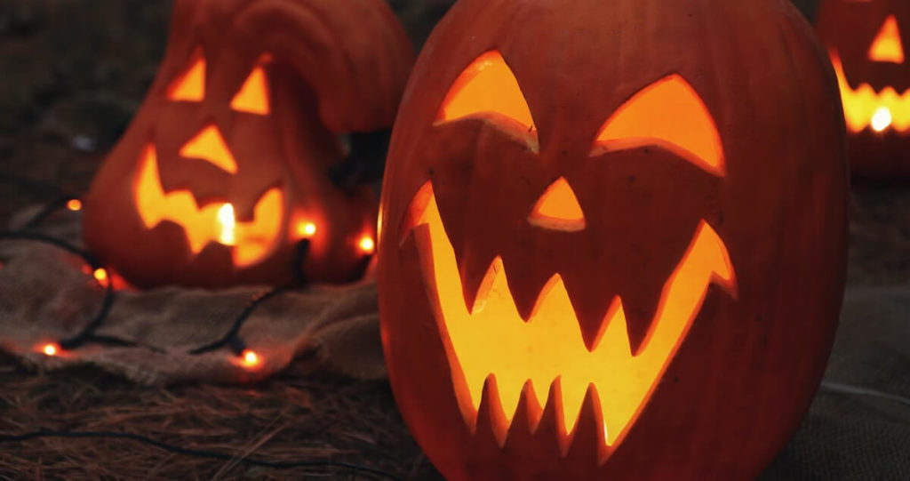 Halloween e l’intaglio delle zucche sono attività autunnali popolari